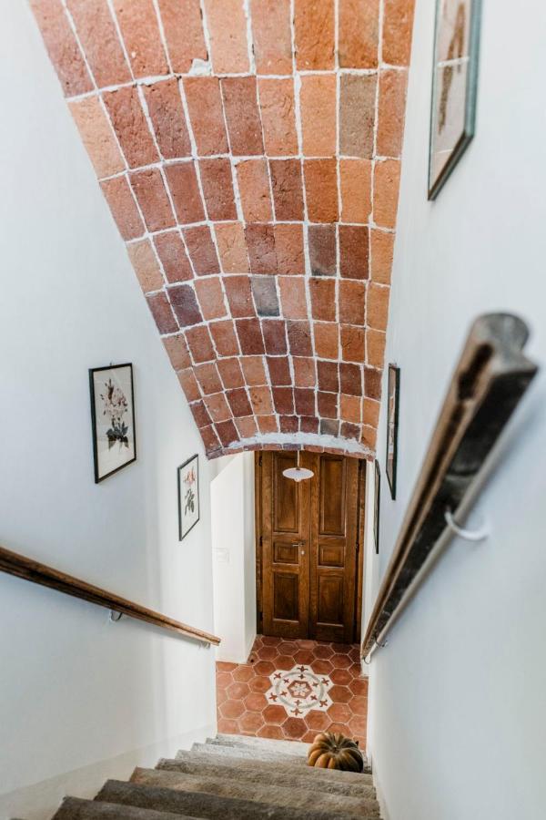 La Corte Di Lu Rocca D'Arazzo Buitenkant foto
